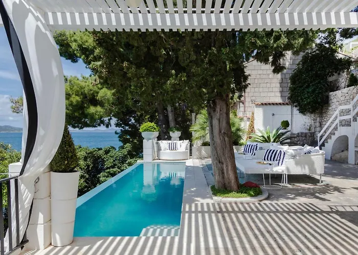 Mey's Place On The Villa