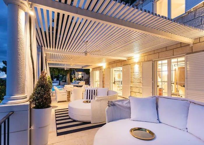 Villa Mey's Place On The