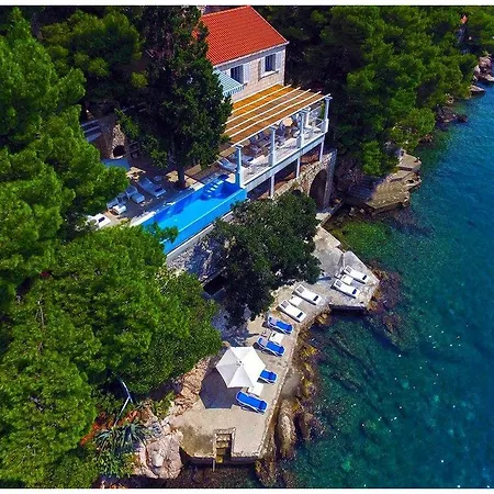 Mey's Place On The *