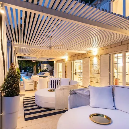 וילה Mey's Place On The