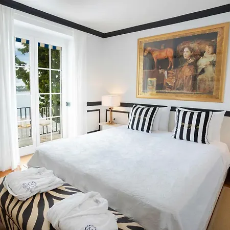 Mey's Place On The *