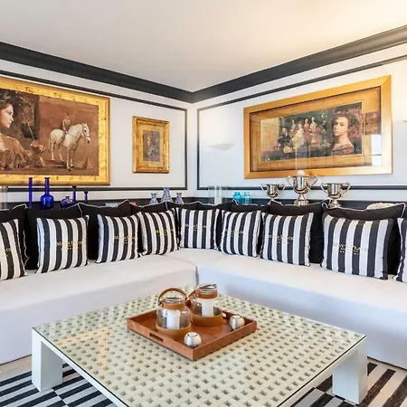 Mey's Place On The *